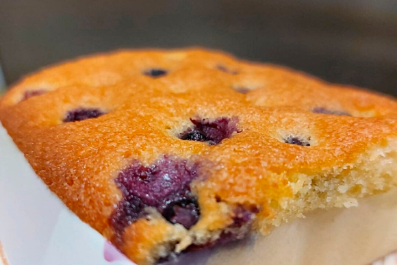 Sobao pasiego con arándanos.